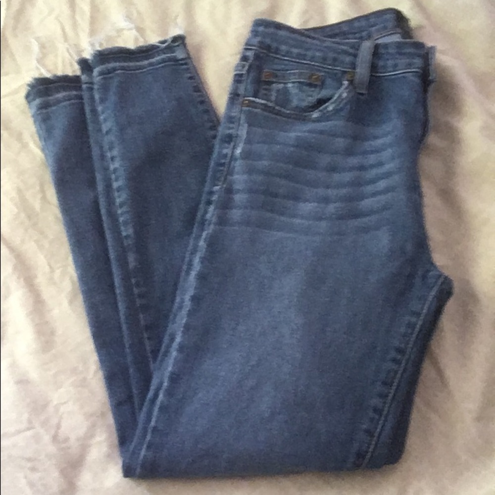 Just Black Sz 27 High-Waisted Jeans Raw Hem